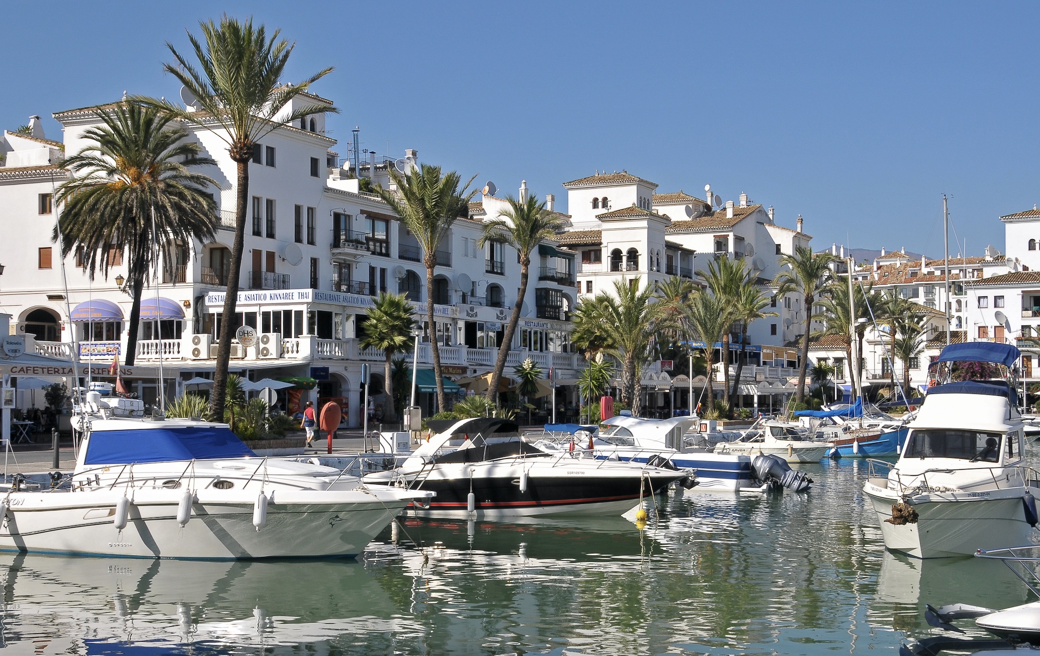 La Vizcaronda Sales & Rentals Modern Contemporary Townhouse Manilva La Duquesa Estepona Marbella